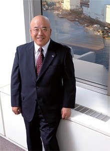 <strong>JTB 田川博己社長</strong>●1948年、東京都生まれ。慶應義塾大学商学部卒業後、日本交通公社(現JTB)入社。JTBインターナショナル副社長、JTB取締役営業企画部長、専務などを経て2008年6月から現職。「アイデア伝達のメモにはキーワードと一緒に渡す相手の名前も書いておく」