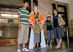 もはや観光スポットの定番となった宮崎県庁。