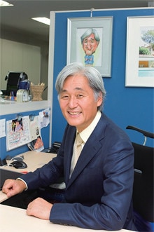 <strong>吉越浩一郎</strong>●1947年、千葉県生まれ。ドイツ・ハイデルブルク大学留学後、72年上智大学外国語学部卒業。メリタジャパンなどを経て、83年トリンプ・インターナショナル(香港)入社。92年よりトリンプ・インターナショナル・ ジャパン社長を務め、19年連続の増収増益を達成。2006年社長退任。