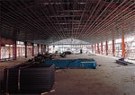工場は2棟あったが、いずれも建て替えなくてはならない。1棟を補強して仮工場として使う間、もう1棟の建設が進む。
