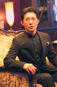 <strong>神田昌典</strong>●かんだ・まさのり 上智大学在学中に外交官試験に合格、外務省経済局に勤務。ニューヨーク大学経済学修士、ペンシルバニア大学ウォートン校経営学修士。『非常識な成功法則』など、これまでの著書の累計出版部数は200万部を超える。