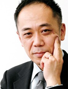 理詰めで責めない。こまめに声がけする。適切に褒める<br><strong>カネボウ化粧品 前社長執行役員 知識賢治</strong>●1985年、鐘紡入社。2004年、カネボウ化粧品取締役兼代表執行役社長に就任。
