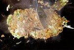 ありあわせの食材を盛り込めば、サイドメニューは不要。一品でもしっかり栄養が取れるのも魅力だ。