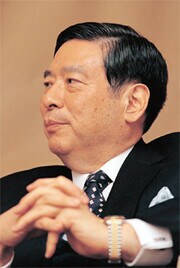 <strong>北尾吉孝</strong>●SBIホールディングス代表取締役執行役員CEO<br>1951年、兵庫県生まれ。74年慶應義塾大学経済学部卒業後、野村証券入社。95年ソフトバンク入社、99年からソフトバンク・インベストメント(現SBIホールディングス)CEO。中国古典に精通し、著書も多数。最新刊は『君子を目指せ小人になるな―私の古典ノート』(致知出版社)。