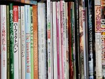 自宅・仕事場の書棚に並ぶパンの専門書。つくり方だけでなく、歴史や接客法、絵本まで、「パンに関わるすべてを広く学びたい」と集めて読破。目指すのは「パン屋さんを楽しくすること」という。