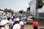 建設中の仮設住宅には1DK、2DK、3Kの3種類があり、家族の人数に応じて入居する。