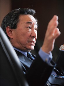 <strong>朝田照男</strong>●あさだ・てるお<br>1948年、東京都生まれ。72年慶應義塾大学法学部卒業、丸紅入社。入社以来、ほぼ一貫して経理・財務畑を歩む。2002年執行役員財務部長、04年常務、06年専務、08年より現職。