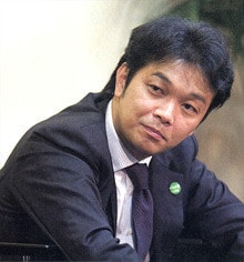 <strong>カブドットコム証券取締役代行執行役社長 斉藤正勝</strong><br>1966年、東京都生まれ。<br>89年多摩美術大学卒業後、野村システムサービス入社。第一証券、伊藤忠商事を経て、99年に日本オンライン証券(現カブドットコム証券)を設立。01年カブドットコム証券執行役員、その後最高業務執行責任者、代表取締役COOを経て04年代表執行役社長。05年3月東証一部上場。現在は、取締役代表執行役社長。