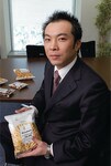 ファミリーマート 加工食品・菓子グループ マネージャー●<strong>永井雄一</strong>