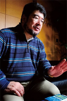 <strong>よしもと・よしお</strong>●1963年、三重県生まれ。エコノミスト・著述家。元大学教員、元銀行員。専門は金融経済論、生活経済学、国際金融論など。主な著書に『スタバではグランデを買え!』『金融広告を読め』『禁欲と強欲』などがある。