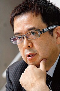 <strong>齋藤嘉則</strong>●株式会社ビジネスコラボレーション代表<br>東京大学工学部卒。大手建設会社勤務の後、英国ロンドン大学にて経済学修士取得。マッキンゼー、大手家庭用品メーカーを経て現職。『問題解決プロフェッショナル 思考と技術』など著書多数。
