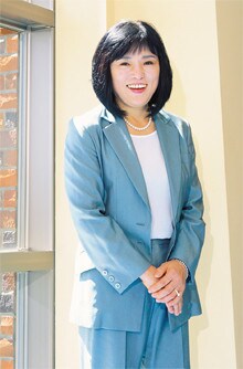 あべ・じゅり●福岡市生まれ。立教大学社会学部卒業後、カリフォルニア大学ロサンジェルス校(UCLA)大学院修了。現在、立教大学社会学部教授。博士(比較文明学)。専攻はアメリカ先住民研究。『アメリカ先住民の精神社会』(NHK出版)など著書多数。