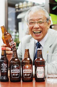 <strong>ホッピービバレッジ社長 石渡光一</strong>●1936年、東京都生まれ。証券会社勤務を経て、67年コクカ飲料(現・ホッピービバレッジ)入社。79年社長就任。2006年全国清涼飲料協同組合連合会および全国清涼飲料工業組合連合会理事長就任。