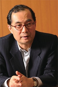 <strong>東京大学大学院 経済学研究科教授 吉川 洋</strong>●1974年、東京大学経済学部卒。78年、米国イェール大学大学院博士課程修了。96年より現職。2001~06年、08年~経済財政諮問会議民間議員を務める。