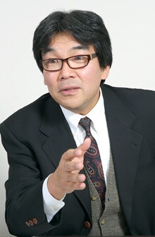 きつめのズボンを買ったり、「やせ我慢の会」を結成せよ!<br><strong>大阪大学社会経済 研究 教授 池田新介</strong>●1957年生まれ。神戸大学経営学部助教授などを経て、98年から現職。消費者の選好とマクロ経済などの研究を進めている。
