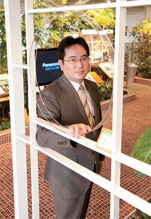 <strong>大河原克行</strong>●おおかわら・かつゆき 1965年生まれ。IT業界専門誌編集長を経て2001年からフリージャーナリスト。IT、デジタル家電分野を中心に取材、執筆活動を続ける。主な著書に『ソニースピリットはよみがえるか』(日経BP社)、『松下電器 変革への挑戦』(宝島社)など。