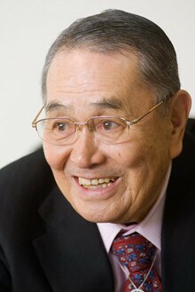 人件費や設備投資ではなく、非合理な慣習を見直すべし<br><strong>オーケー社長 飯田 勧</strong>●1928年生まれ。海軍兵学校卒。起業家兄弟として名高い飯田五兄弟の三男。67年にオーケーを設立。