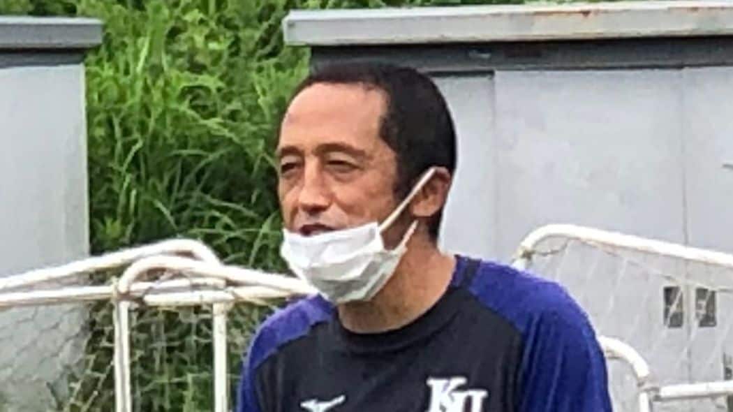 京セラ､銀行､財閥系…大学2部リーグ最下位の部員を一流企業に入れる監督のすごい｢SDGs力｣ 築50年の団地に住み高齢者と交流