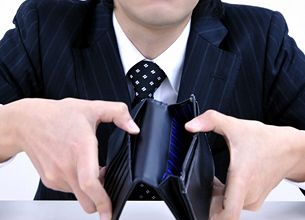 なぜ企業業績が回復しているのに給料は上がらないのか