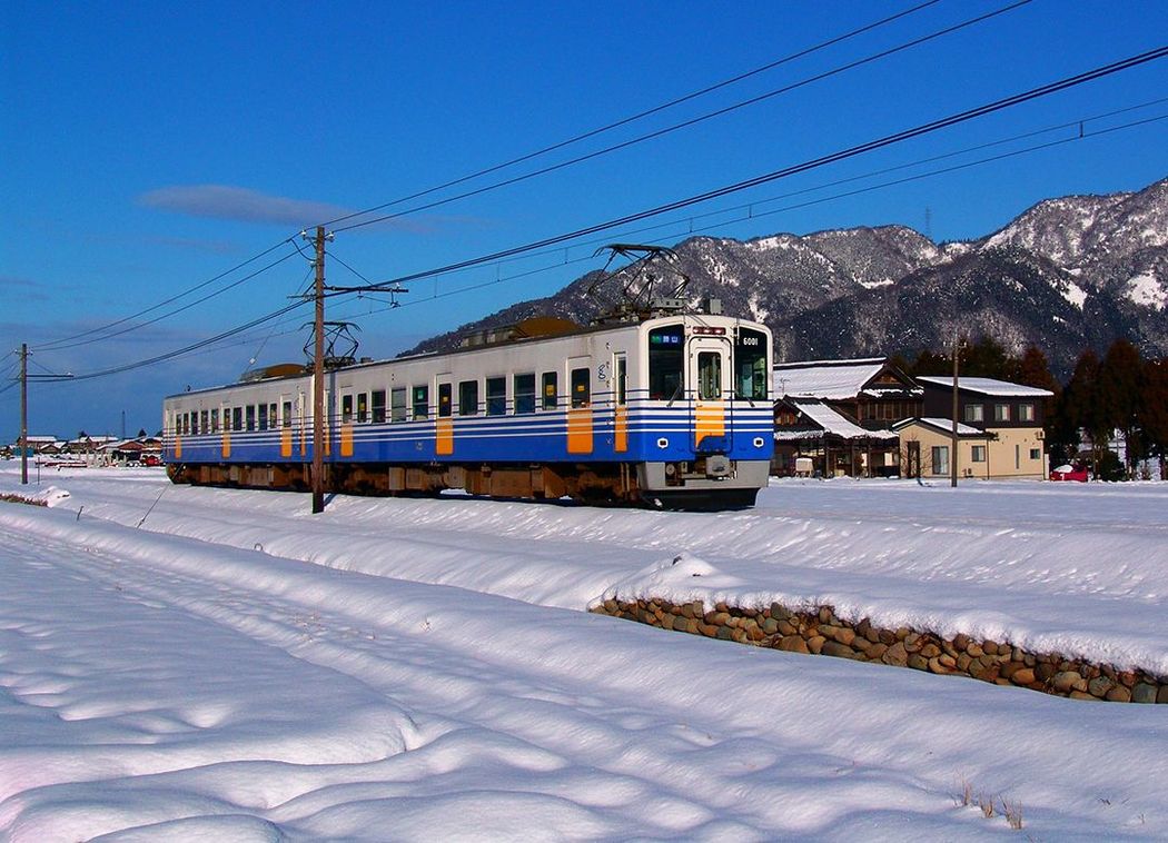 雪に超強くて終電23時"えち鉄"の復活劇 ローカル線でも生き残り策はある