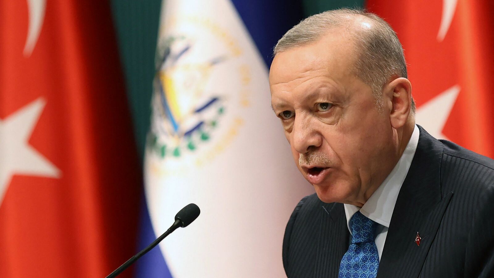 ｢トルコリラの大暴落｣はまた起きる…FX投資家はトルコの政情不安を甘く見すぎている 通貨安のメガトレンドには抗えない
