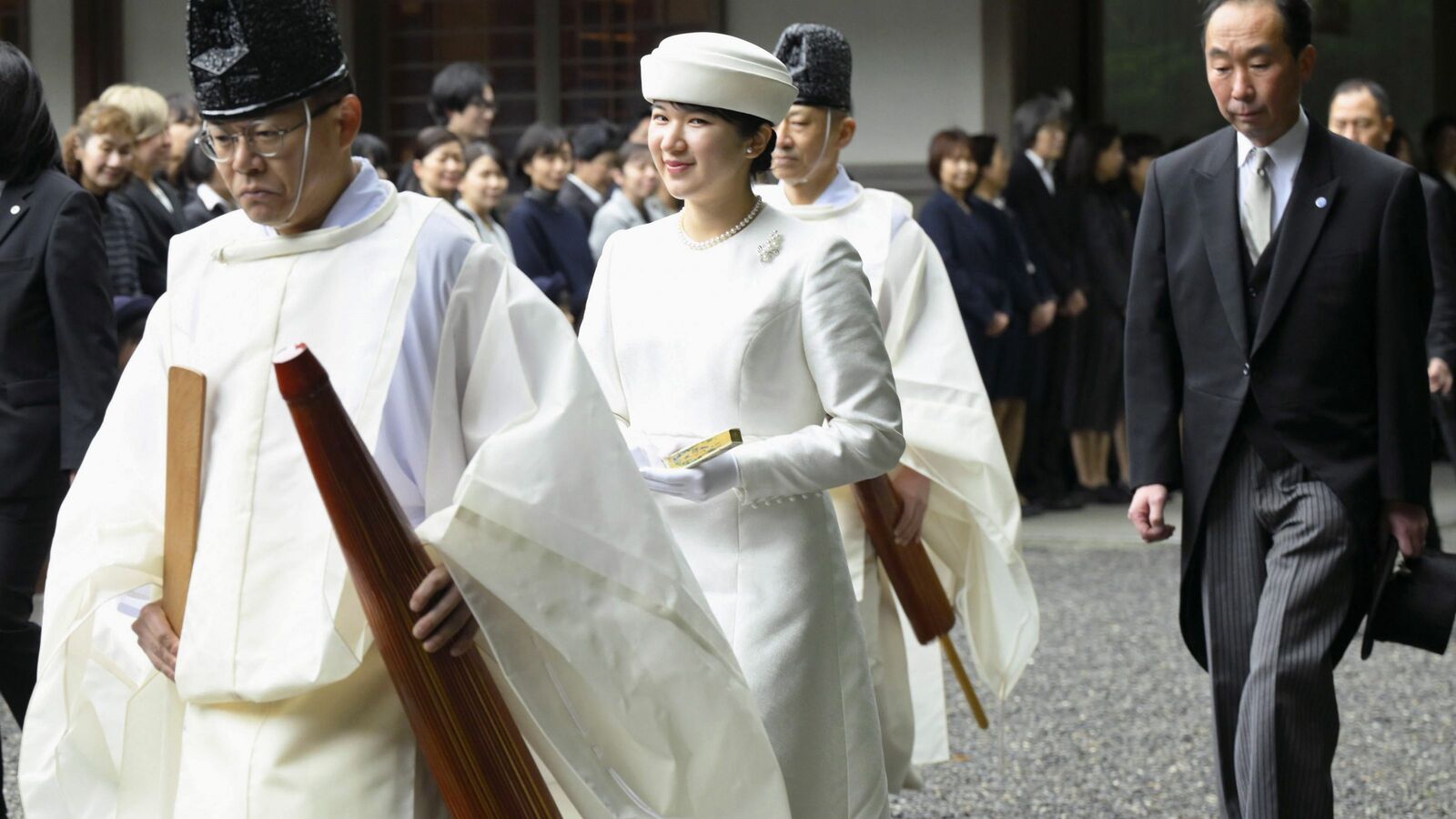 なぜ自民党と新聞は｢愛子天皇｣をタブー視するのか…｢国民の声｣がスルーされ続ける本当の理由 問われているのは｢安定的な皇位継承の確保｣