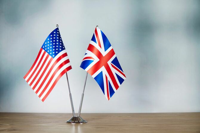 アメリカとイギリスの国旗