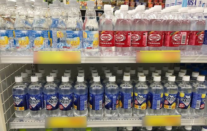 スーパーの陳列棚