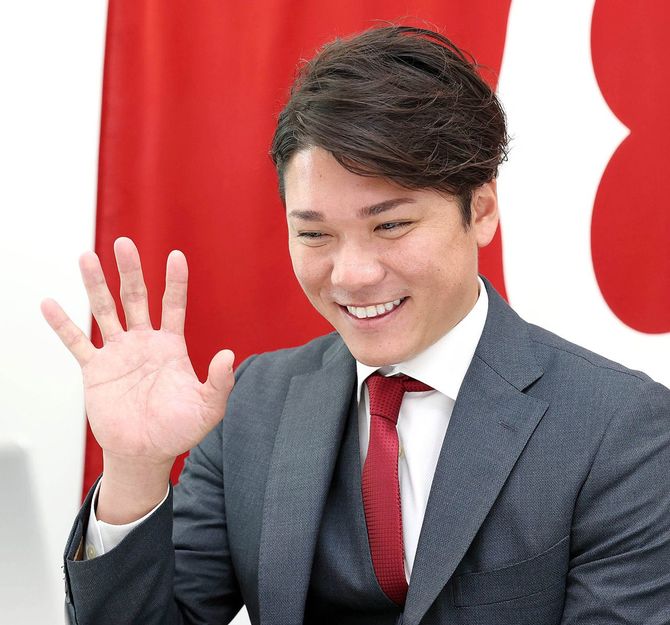 契約更改交渉後にオンラインで取材に応じる巨人の坂本勇人＝2021年12月15日［同球団提供］