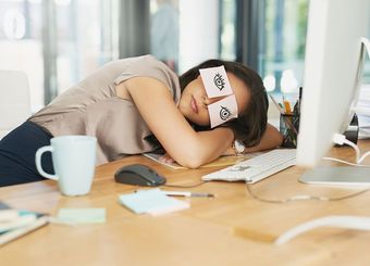 「ランチ後」に必ず眠くなってしまう理由