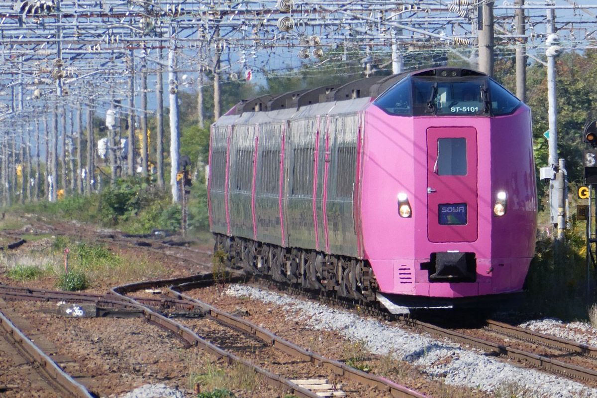 JR北海道が多目的車両として導入したキハ261系5000番台