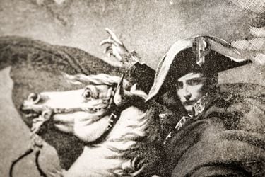 なぜ王族でもないナポレオンがフランス皇帝になれたのか