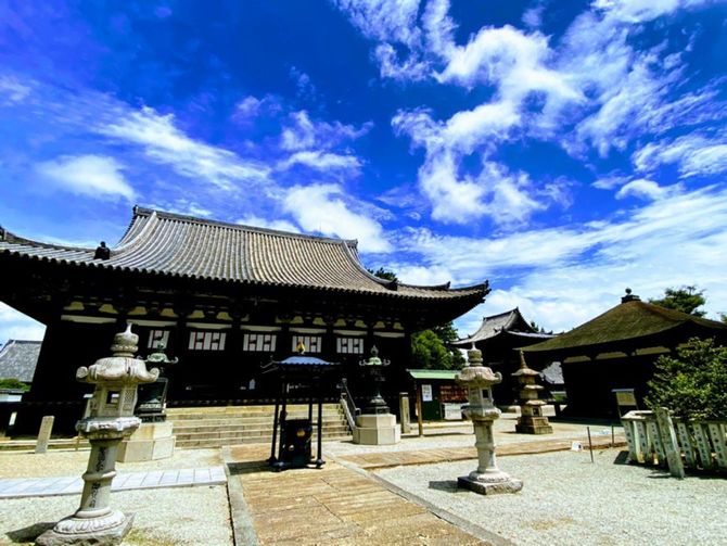 何度も文化財の盗難に遭っている鶴林寺