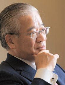 <strong>奥 正之</strong>●おく・まさゆき 1944年、長野県生まれ。68年京都大学法学部卒業、住友銀行入行。91年シカゴ支店長、92年国際業務部長、94年取締役、98年常務。2001年三井住友銀行発足により同行専務。05年頭取。08年よりパナソニック取締役も務める。