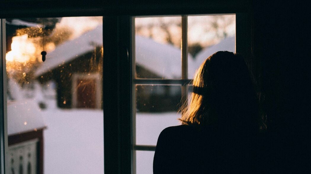 冬に気分が落ち込むのは｢季節性うつ病｣のせいかも?　辛いと感じた時に試すべき対処法7選