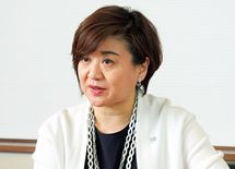 "旦那の身代わりで出向"女性取締役の半生