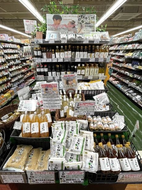 グロサリーコーナーでも「自然の味そのまんま」を大きく展開
