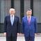 習近平のメンツは丸つぶれ…トランプが帰国直前にメディアの前で"中国からの支給品"をゴミ箱に捨てた意図