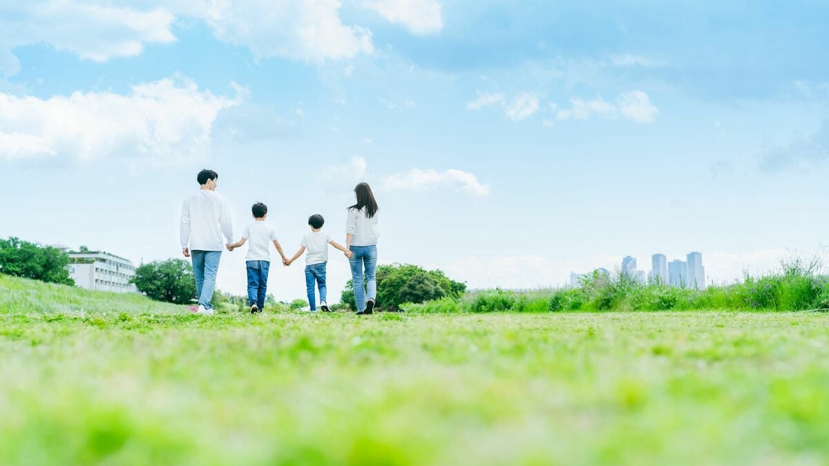幸せを与えるのはゲームでもお金でも休暇でもない...子どもが「幸せな大人」に育つ家庭の"教育方針"