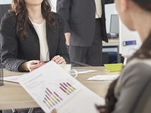 基本給が突出!? 大手商社総合職・メガバンクご三家の営業・MRの給与、見せます