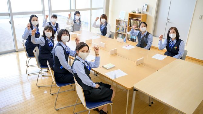 長野東支店の「なでしこユニット」メンバー。彼女たちだけで活動計画を立て、実行に移していく。支店長に細かい決裁を仰ぐことはない。