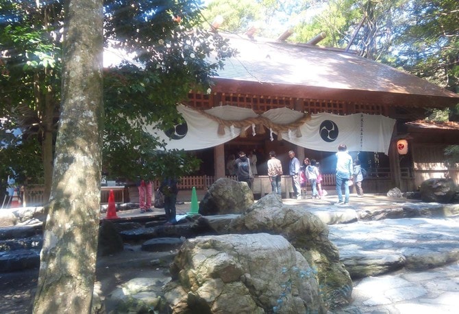 松下幸之助も通った椿大神社の拝殿