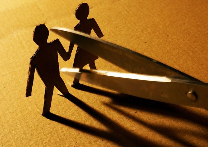 縁を切るイメージ