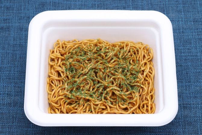 インスタントのソース焼きそば