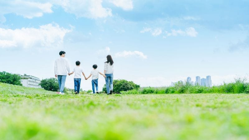 幸せを与えるのはゲームでもお金でも休暇でもない…子どもが｢幸せな大人｣に育つ家庭の