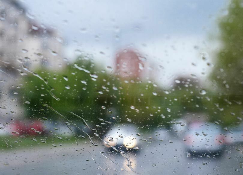 「一時雨」と「時々雨」どちらが長時間降るのか？