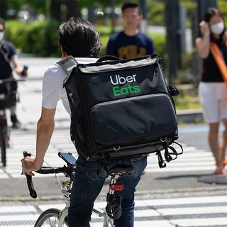 実質時給286円も実在｣急増するUber EATS配達員はワーキングプアか 東京 