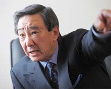 朝田照男●あさだ・てるお 1948年、東京都生まれ。72年慶應義塾大学法学部卒業、丸紅入社。入社以来、ほぼ一貫して経理・財務畑を歩む。2002年執行役員財務部長、04年常務、06年専務、08年より現職。