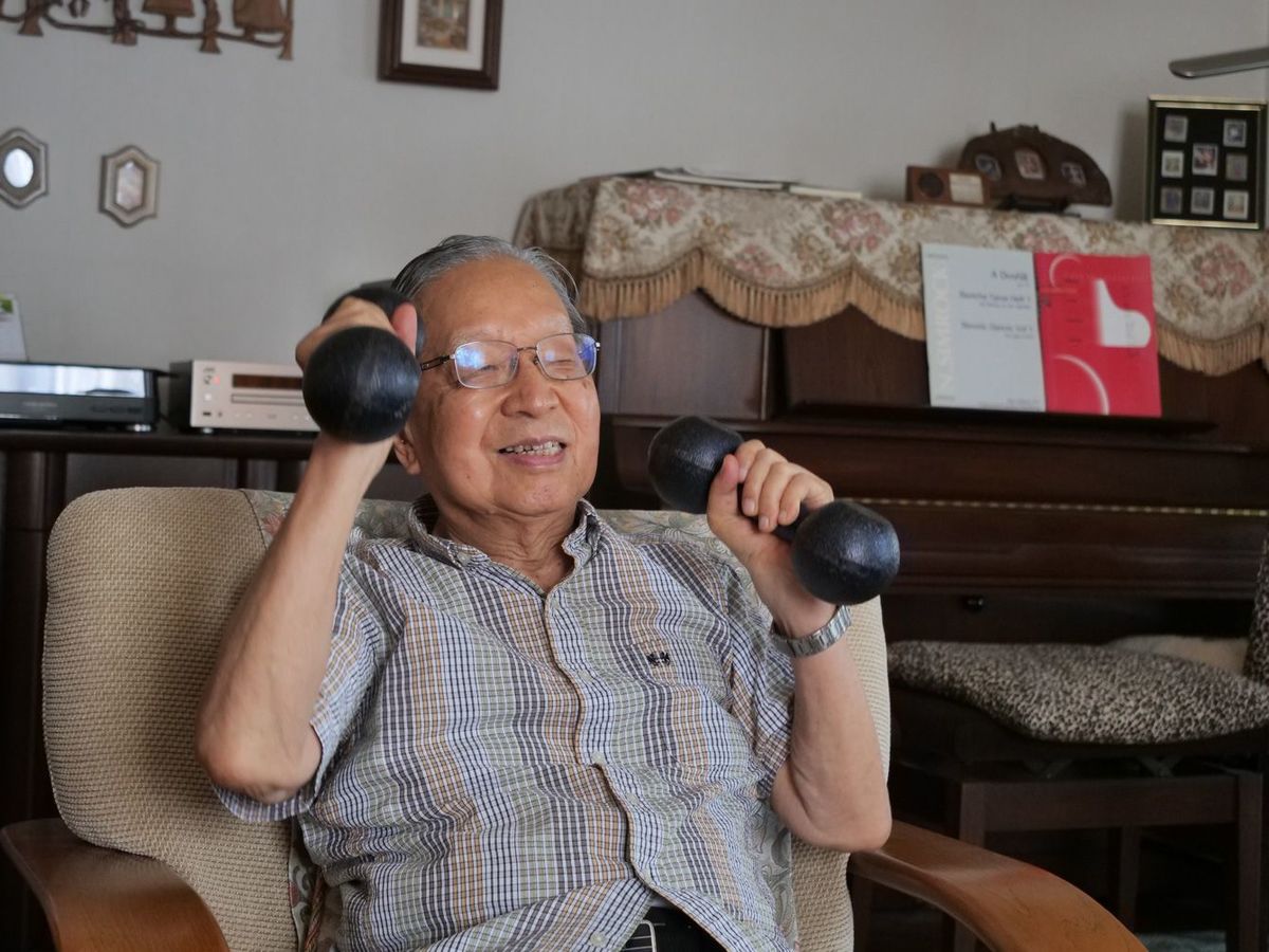 【写真3】92歳の今も続ける“ダンベルトレーニング”