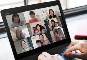 育休スクラに参加する女性たち。（写真提供＝NOKIOO）